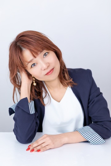 プレシオサ 認定講師講座 デコスクール東京 オーロラグラス グラスデコ イニシャル スワロフスキー デコレーション資格 デコアート資格 ラインストーンデコ デコアート デコレーション デコ デコレッスン デコスクール デコ講座 デコアートデザイン 体験レッスン 田町