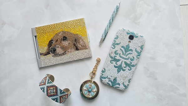 プレシオサ 認定講師講座 デコスクール東京 オーロラグラス グラスデコ イニシャル スワロフスキー デコレーション資格 デコアート資格 ラインストーンデコ デコアート デコレーション デコ デコレッスン デコスクール デコ講座 デコアートデザイン 体験レッスン 田町